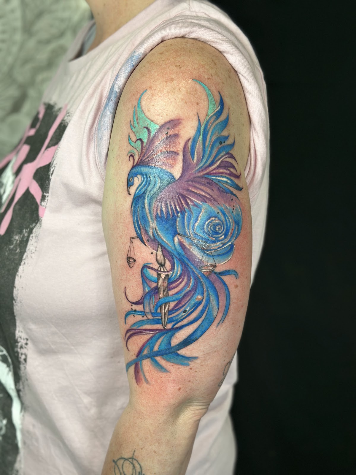 Blue bird: Upper arm, full colour